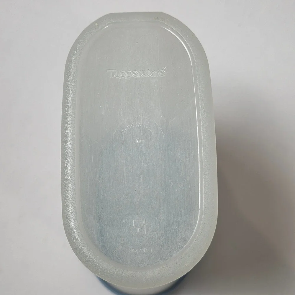 Tupperware Slimline Pitcher 2 Qt‎ Blue Frosted Flip Top Lid 2009B-1 MADE IN USA